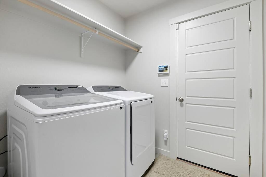 Beautiful Brand New Home! *