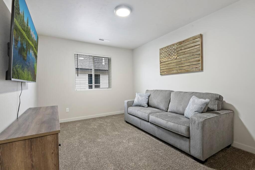 Beautiful Brand New Home! Villa