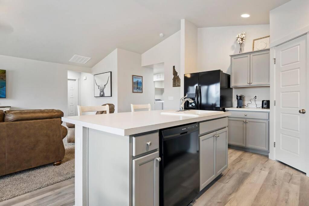 Villa Beautiful Brand New Home!